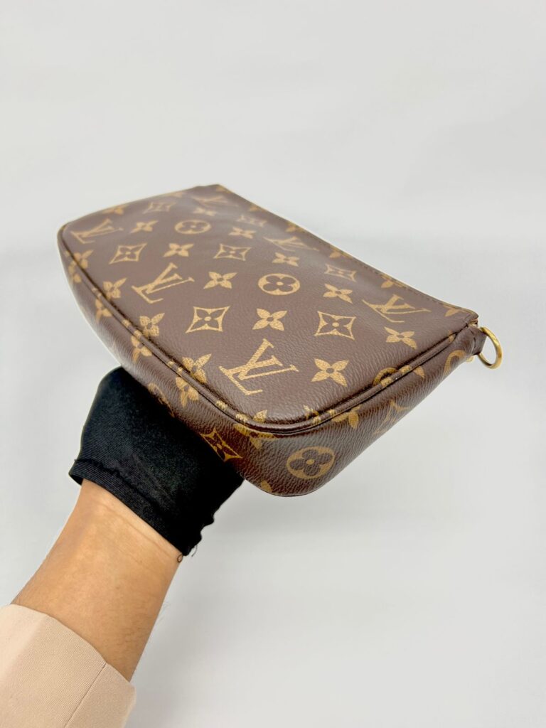 Pochette Accessories Monogram GHW