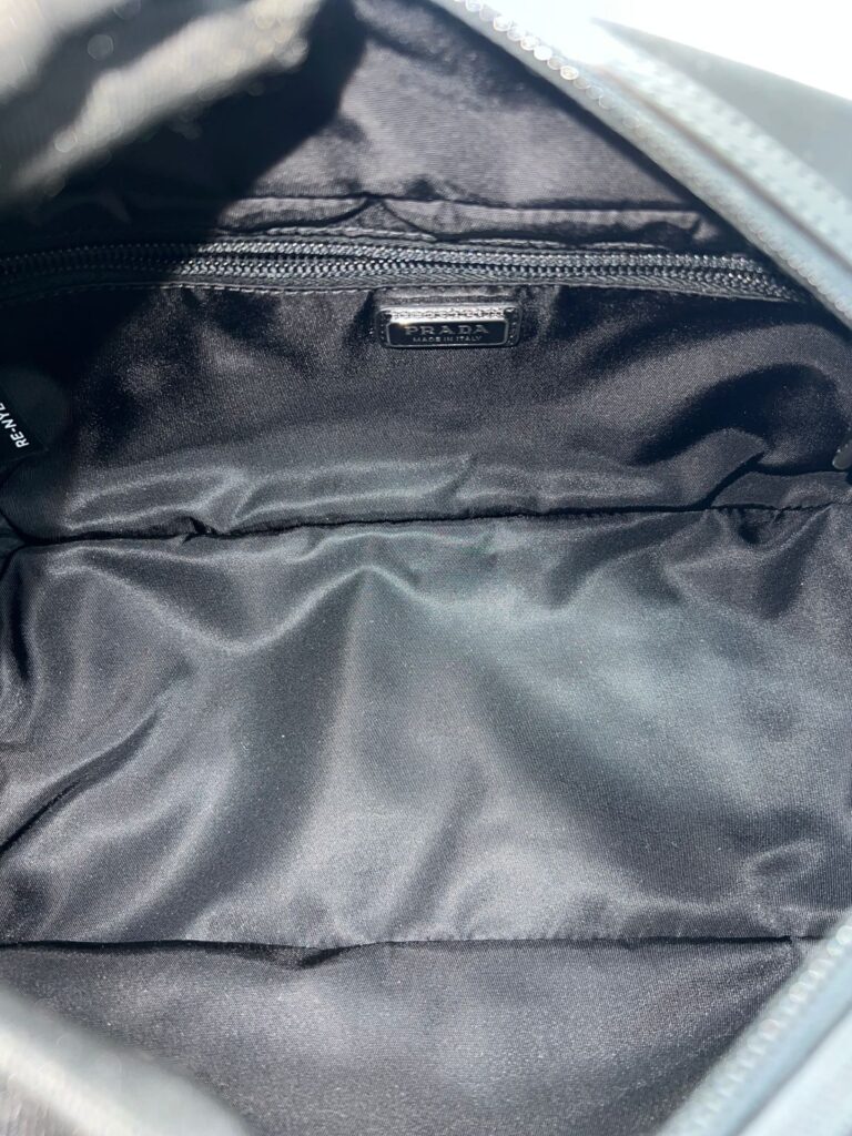 Triangle Logo Travel Re-Nylon Saffiano Nero SHW