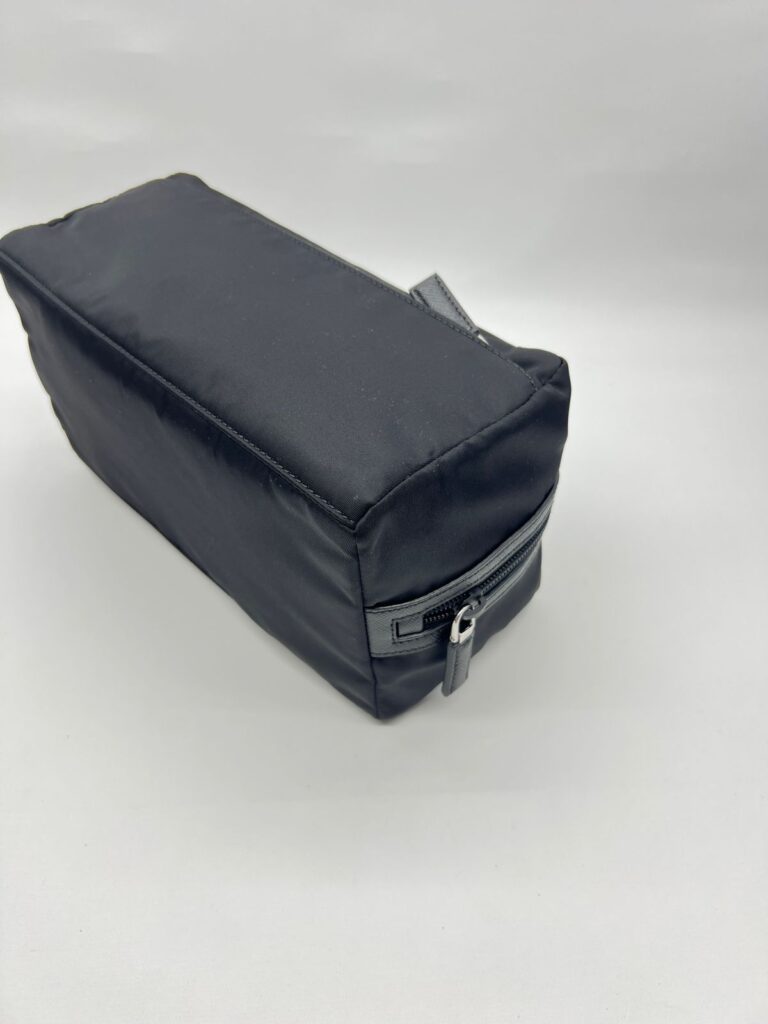 Triangle Logo Travel Re-Nylon Saffiano Nero SHW