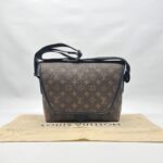 Magnetic Messenger Monogram