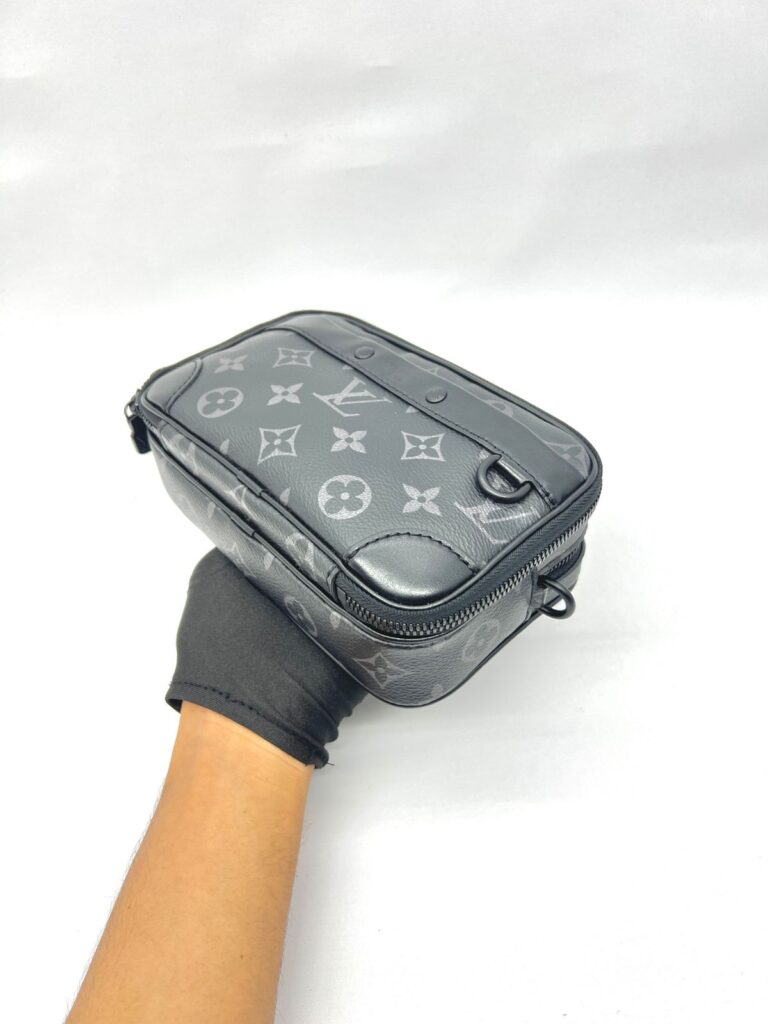 Alpha Wearable Wallet Monogram Eclipse All Black