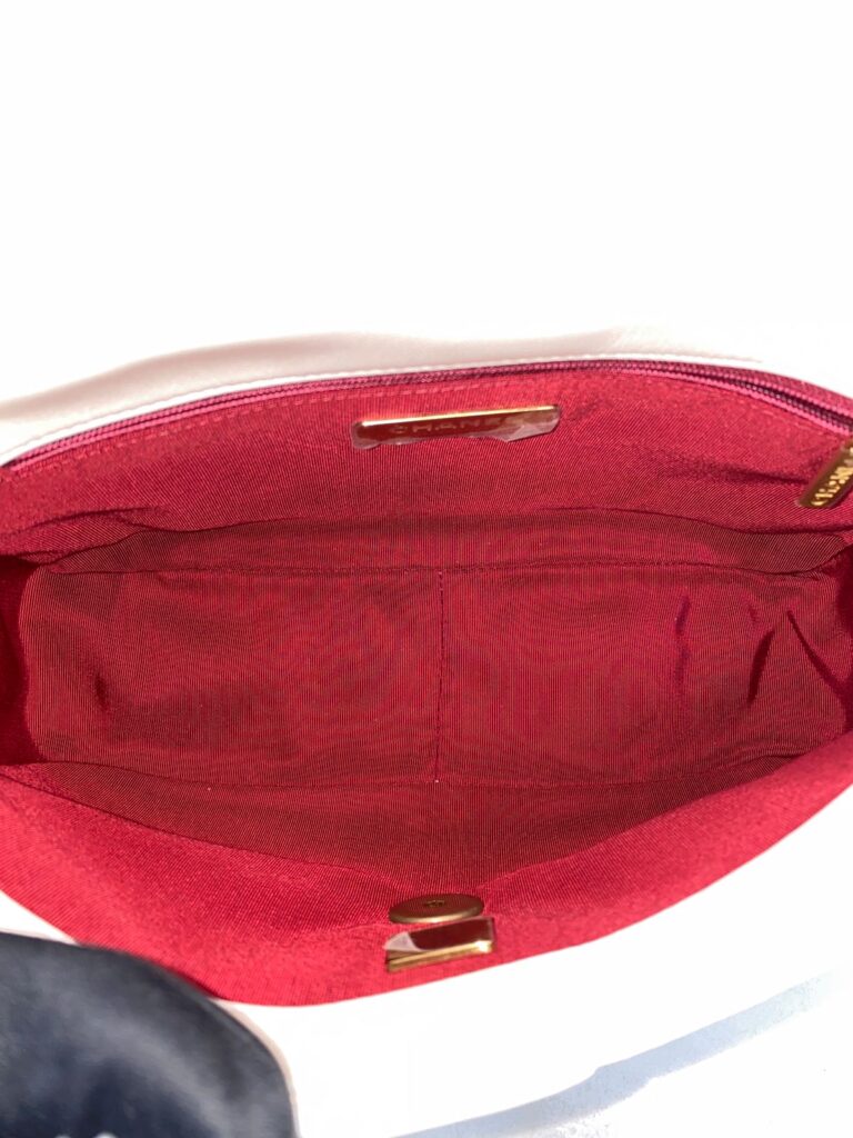 C19 Small Lambskin White GHW