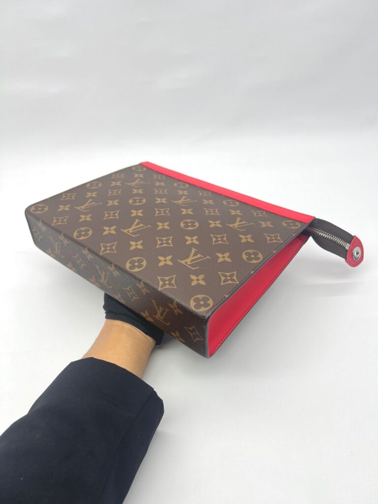 Pochette Voyage MM Monogram Red SHW
