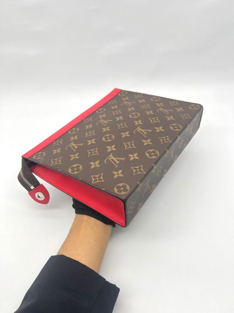 Pochette Voyage MM Monogram Red SHW