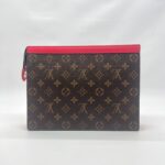 Pochette Voyage MM Monogram Red SHW