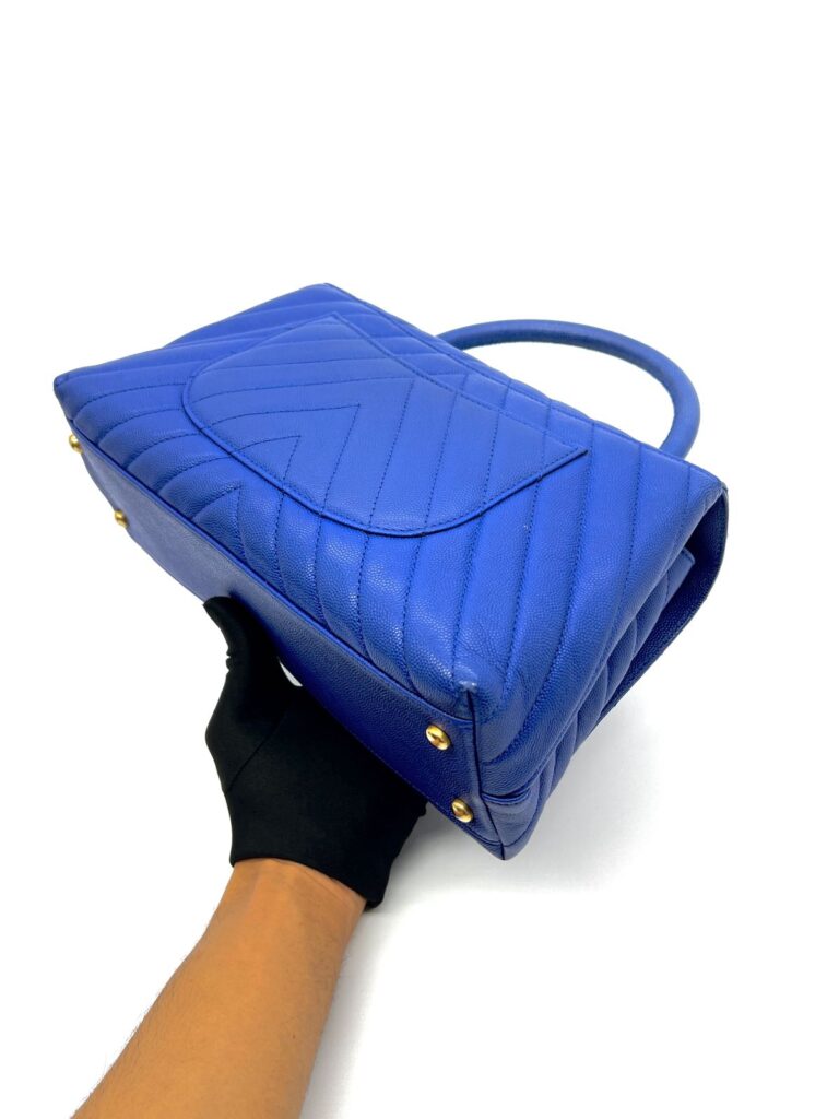 Coco Handle Medium Chevron Caviar Blue GHW