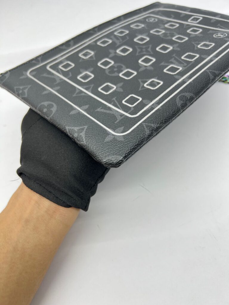 Pouch Monogram Eclipse Fragment Iphone Rainbow HW