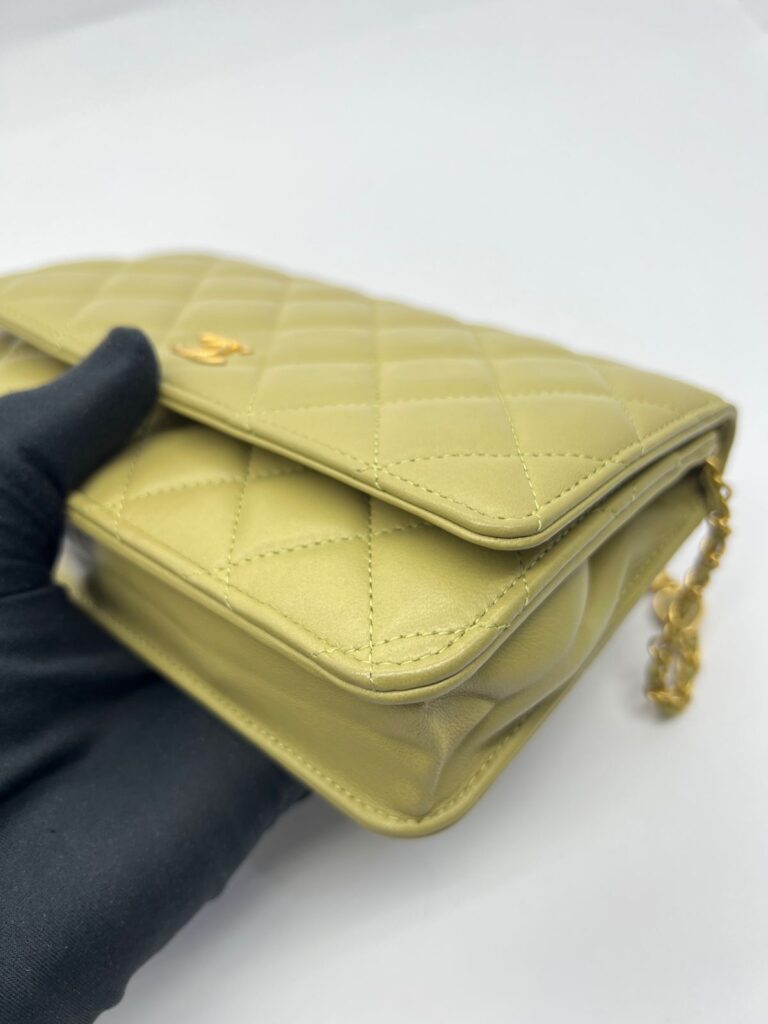 Wallet On Chain Coco Lambskin Olive Green GHW