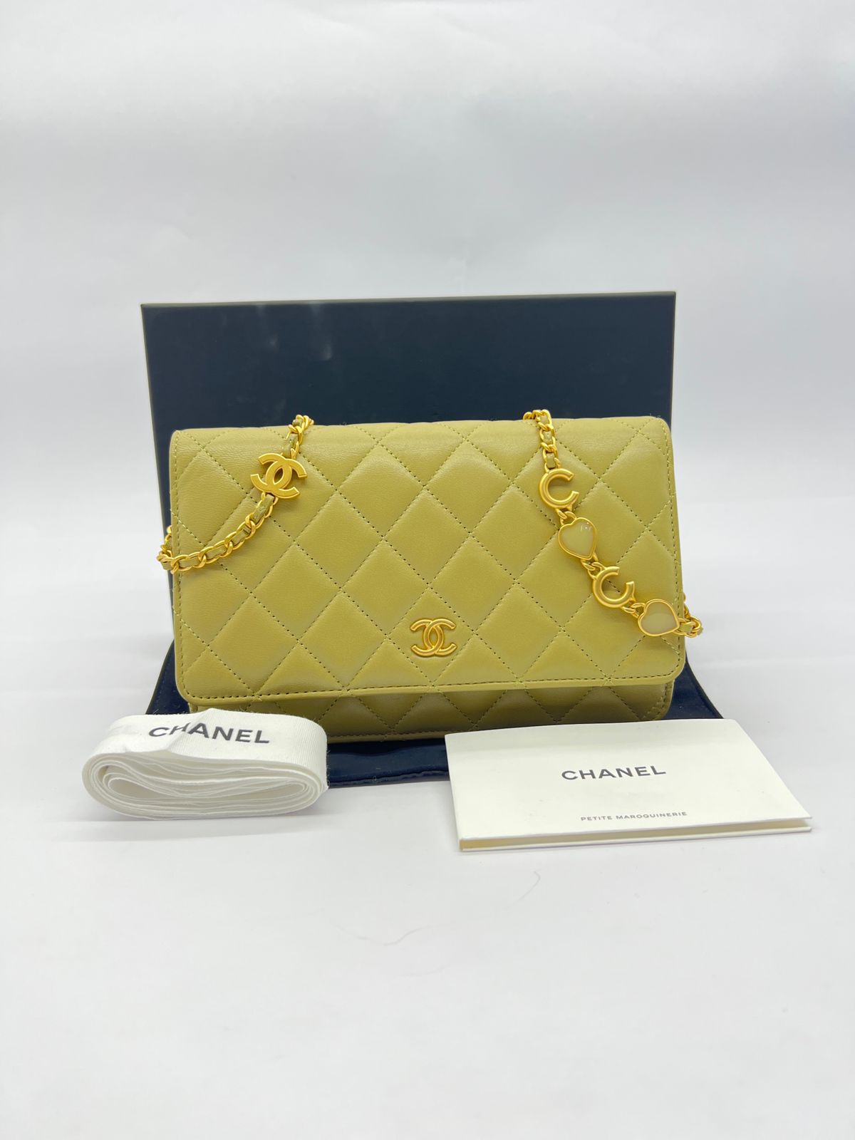 Wallet On Chain Coco Lambskin Olive Green GHW