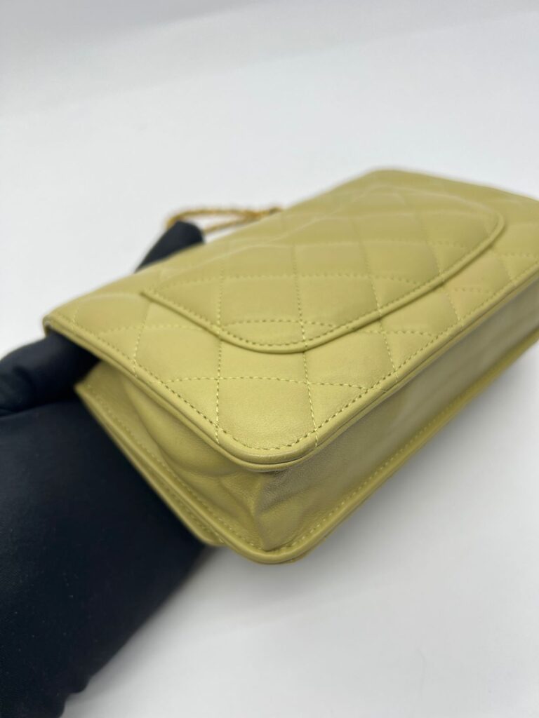 Wallet On Chain Coco Lambskin Olive Green GHW