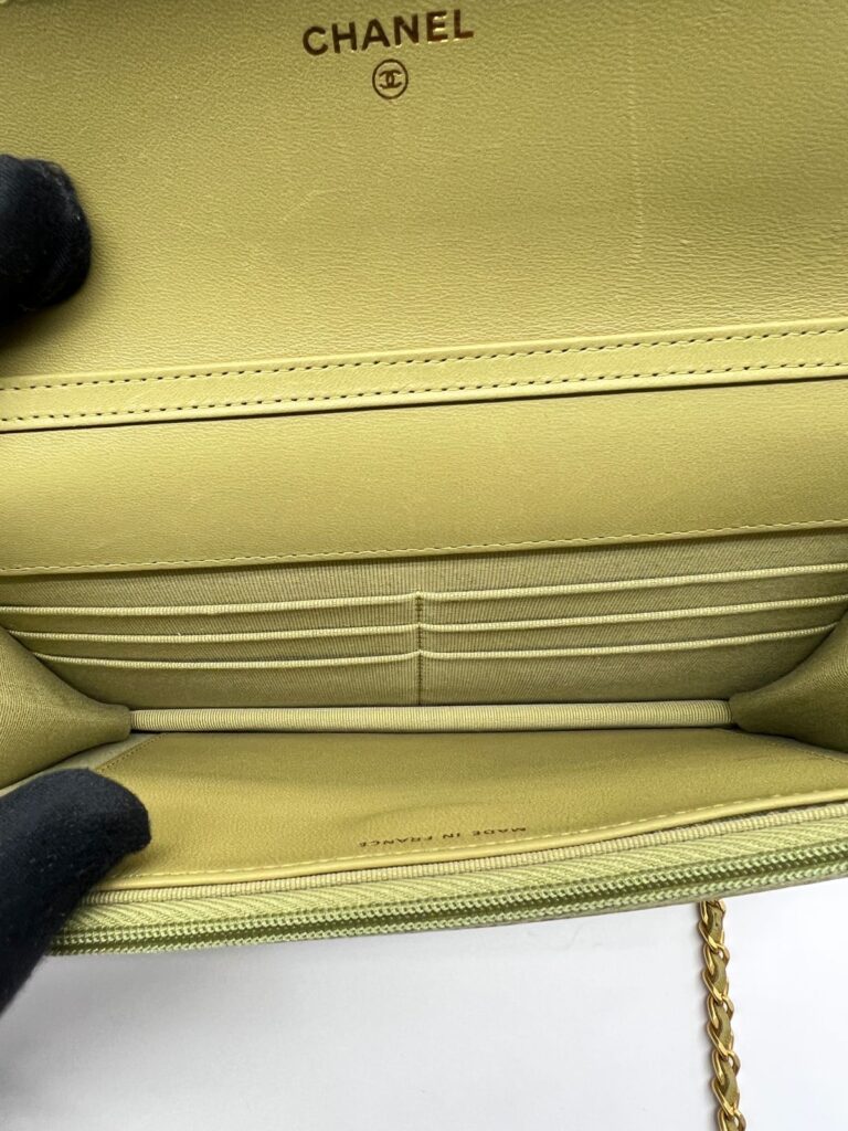 Wallet On Chain Coco Lambskin Olive Green GHW