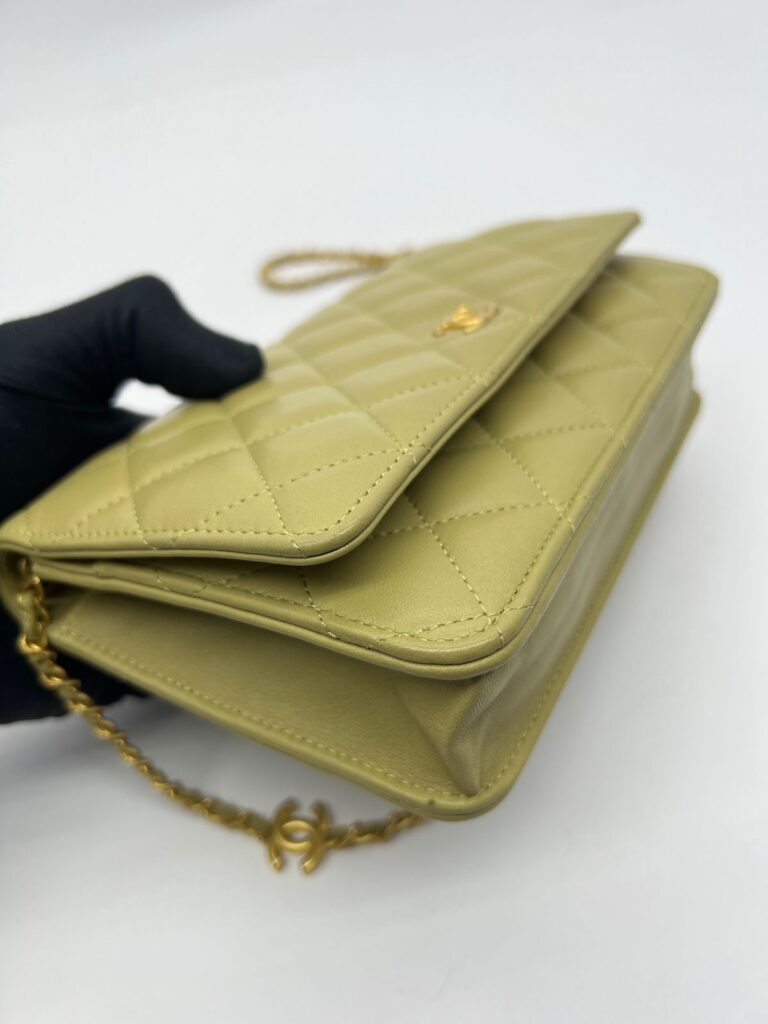 Wallet On Chain Coco Lambskin Olive Green GHW