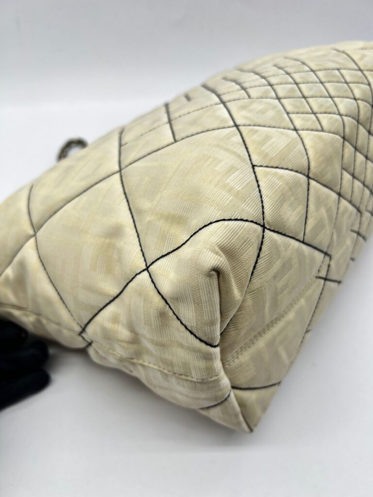 Zucca Quilted Chain Nylon Beige GHW