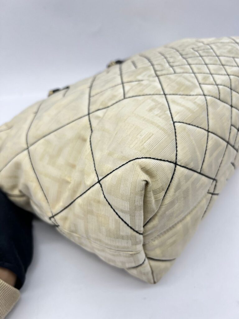 Zucca Quilted Chain Nylon Beige GHW