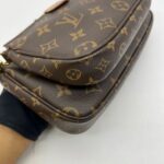 Multi Pochette Monogram Strap Khaki GHW