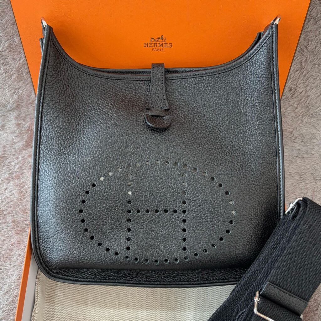 Evelyne PM 29 Clemence Noir PHW