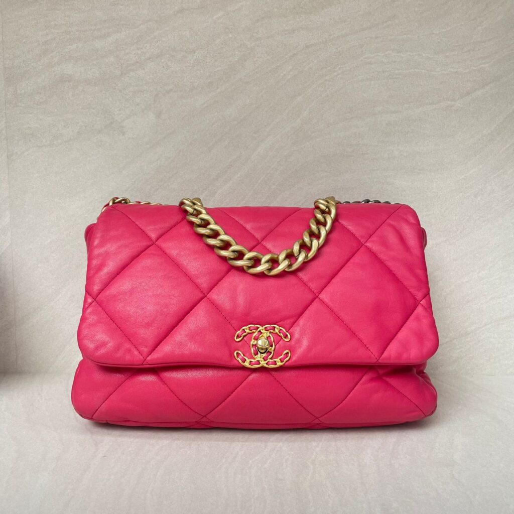 C19 Large Lambskin Red Pink