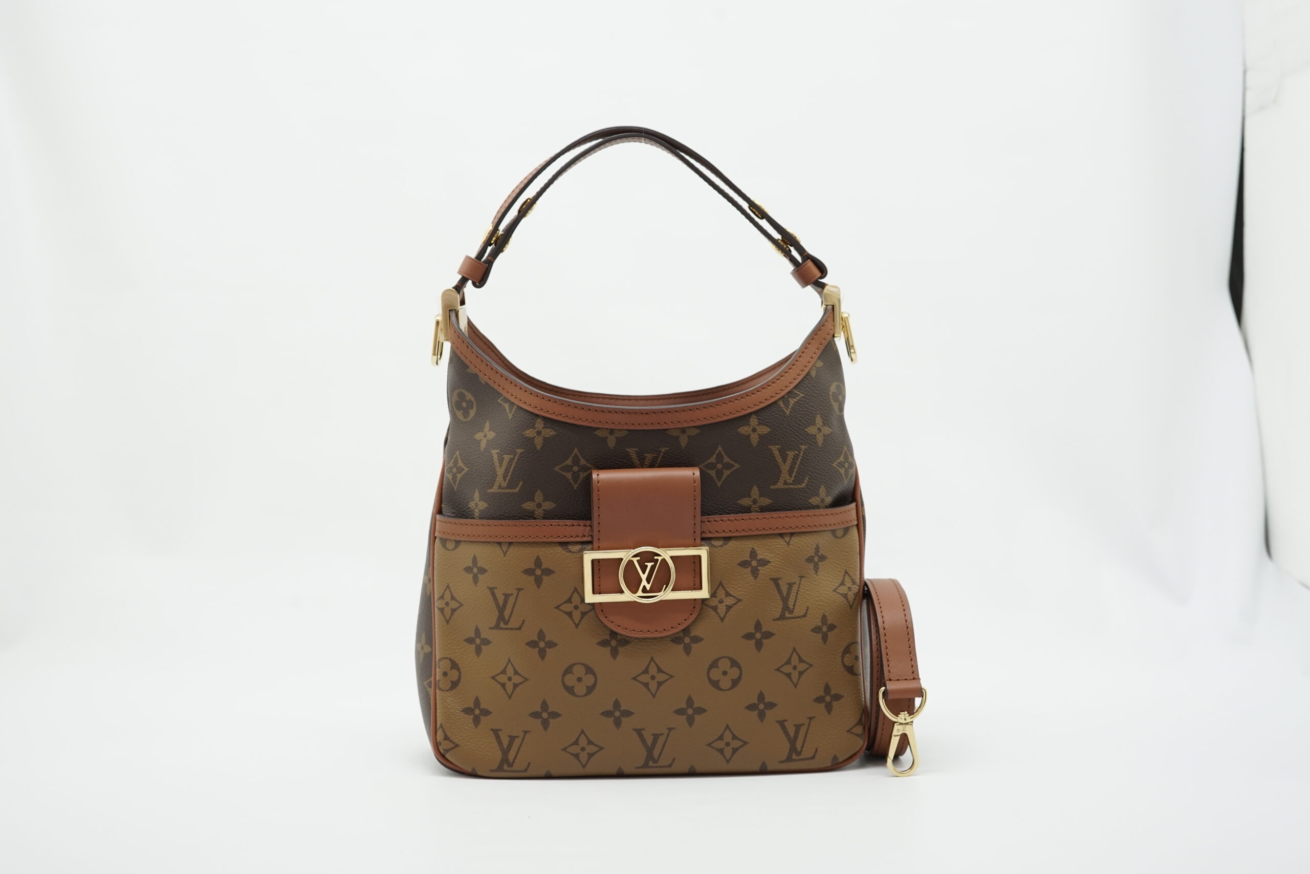 Hobo Dauphine PM Reverse Momogram