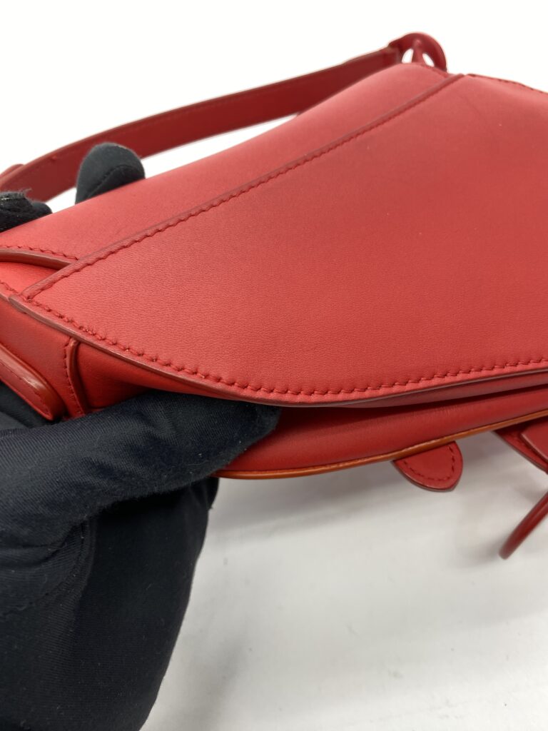 Saddle Mini Matte All Red