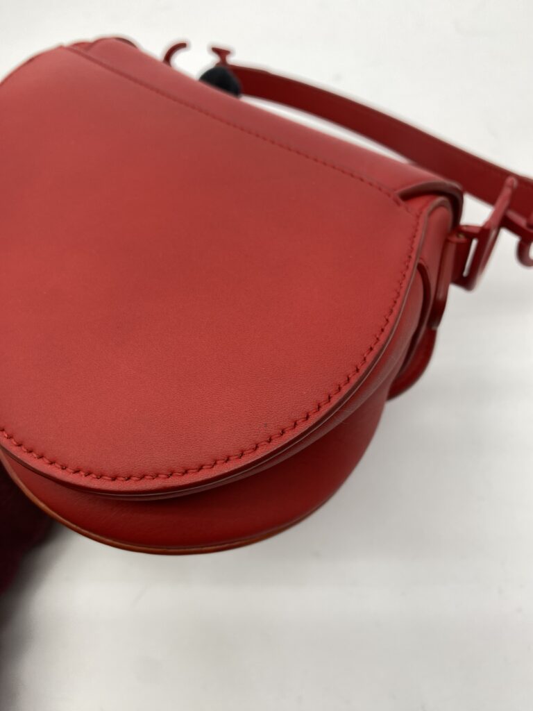 Saddle Mini Matte All Red