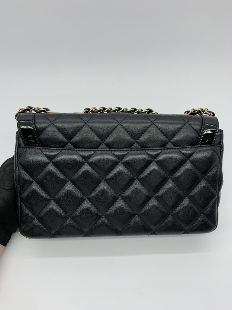 CC Flap Bag Black GHW
