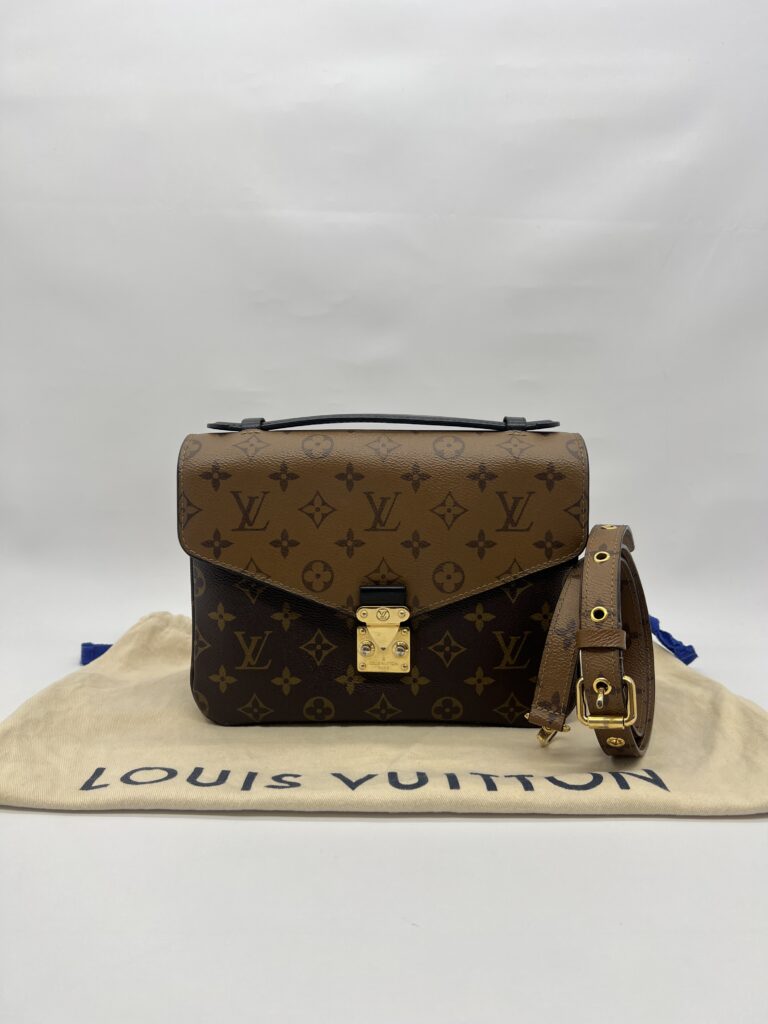 Metis Monogram Reverse