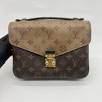 Metis Monogram Reverse