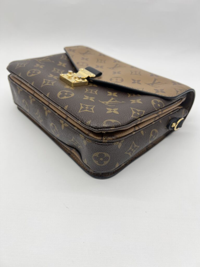 Metis Monogram Reverse