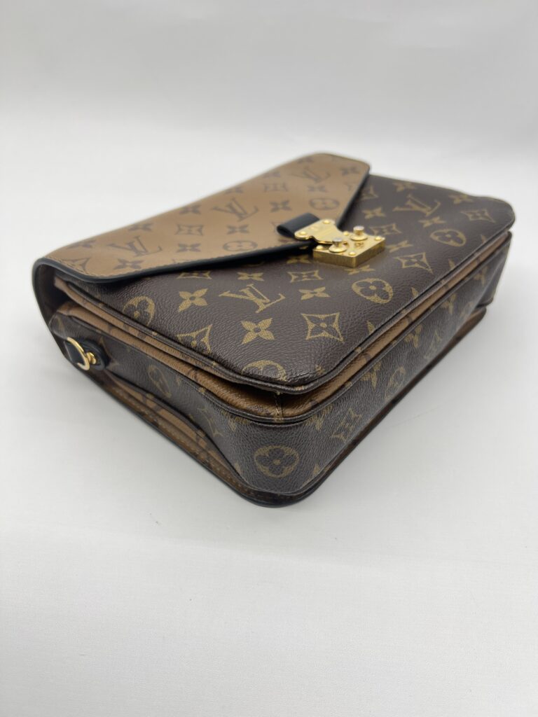 Metis Monogram Reverse