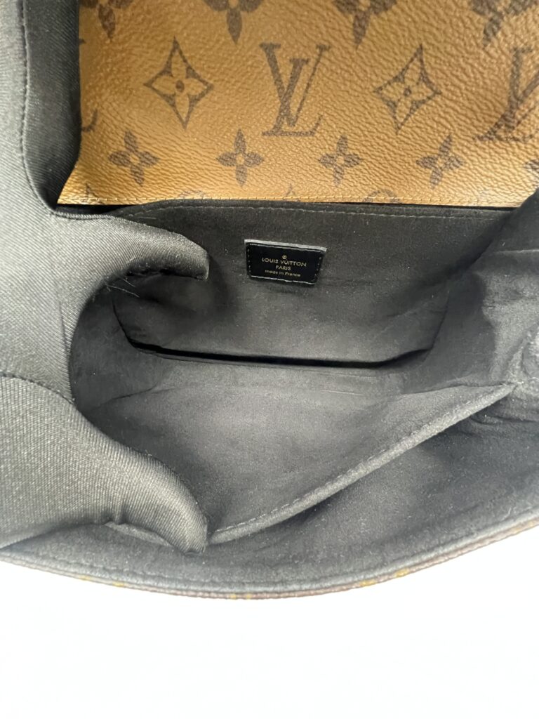 Metis Monogram Reverse