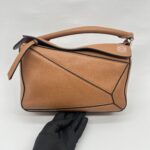 Puzzle Small Grained Tan SHW