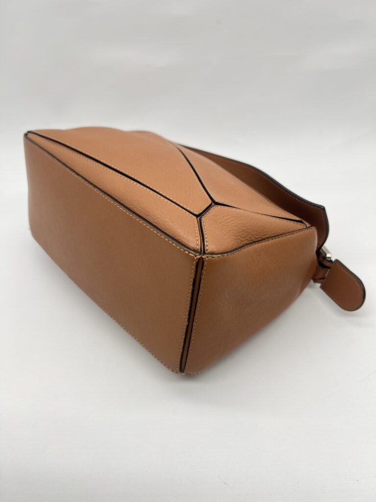 Puzzle Small Grained Tan SHW