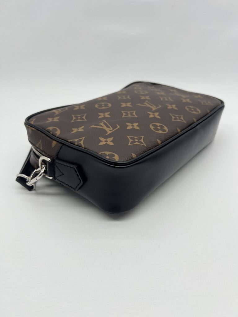 Kasai Clutch Monogram Macassar