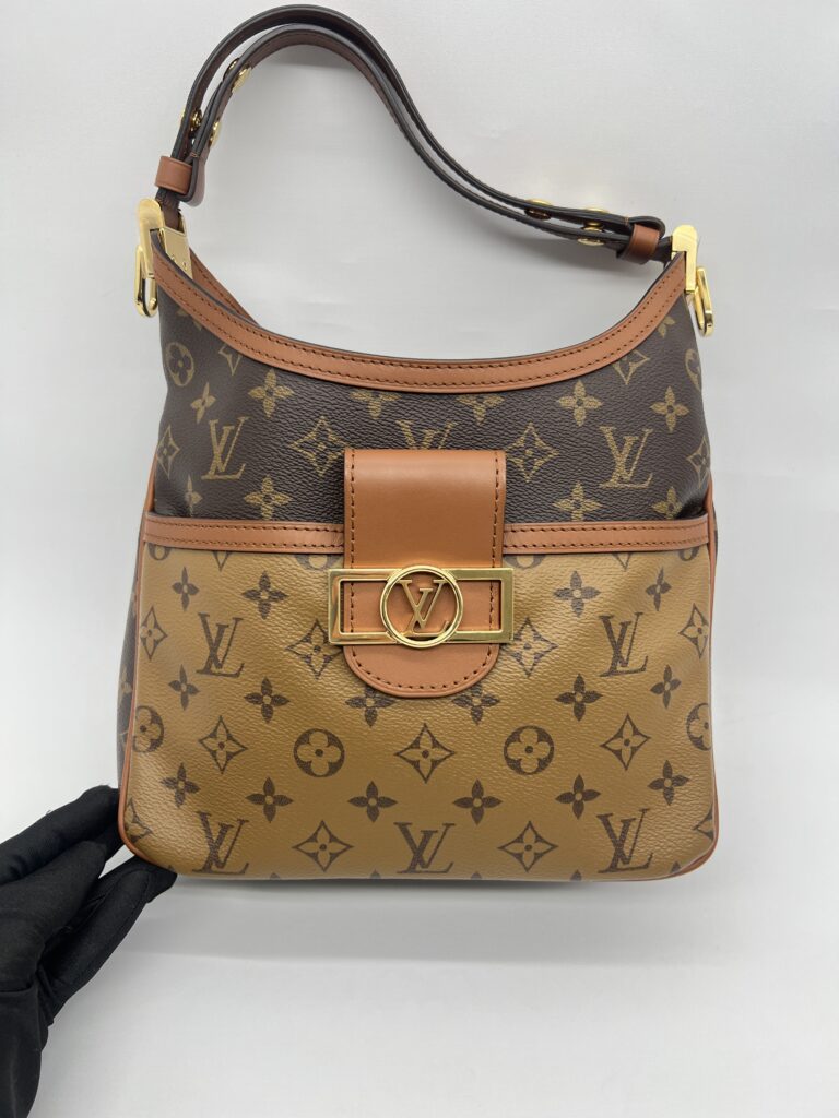 Hobo Dauphine PM Reverse Momogram