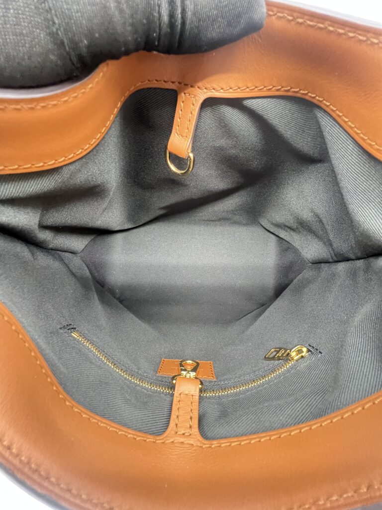 Hobo Dauphine PM Reverse Momogram