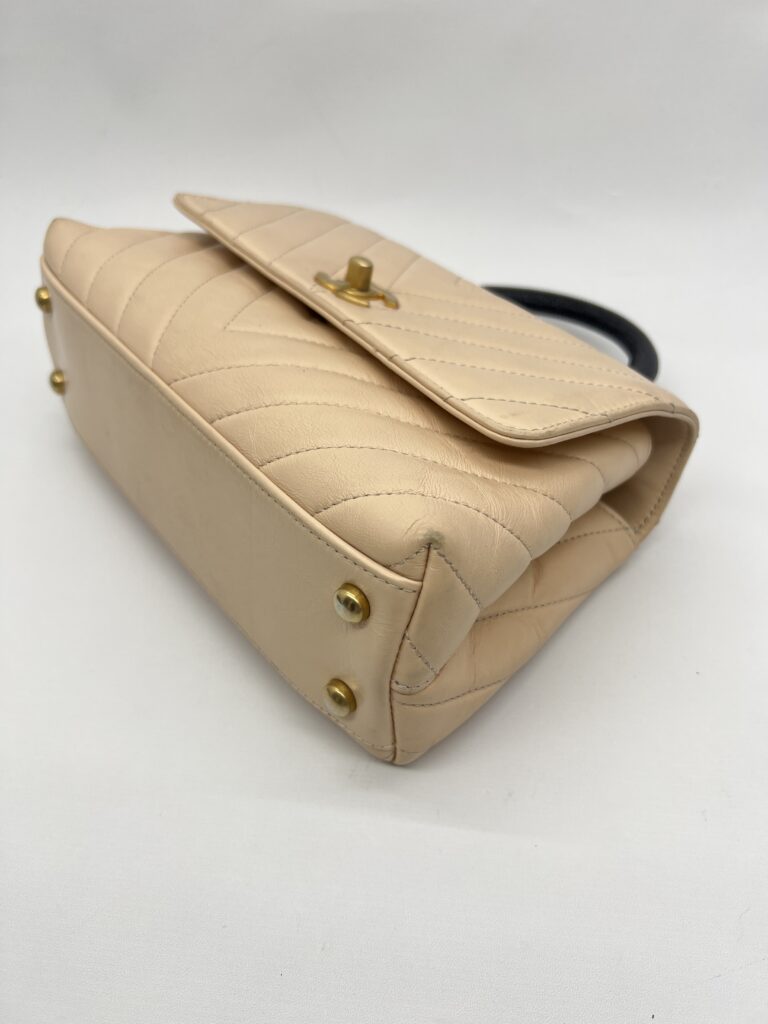 Coco Handle Small Chevron Calfskin Beige Handle Lizard GHW