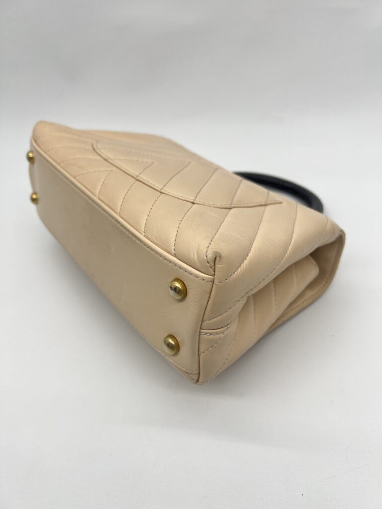 Coco Handle Small Chevron Calfskin Beige Handle Lizard GHW