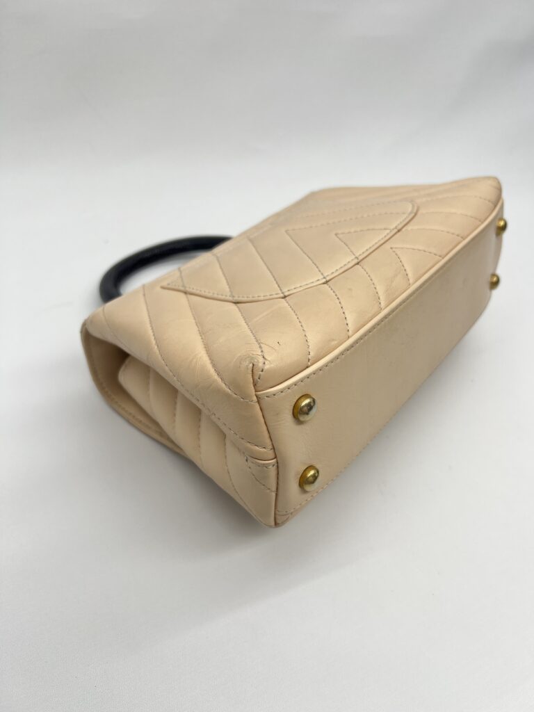 Coco Handle Small Chevron Calfskin Beige Handle Lizard GHW