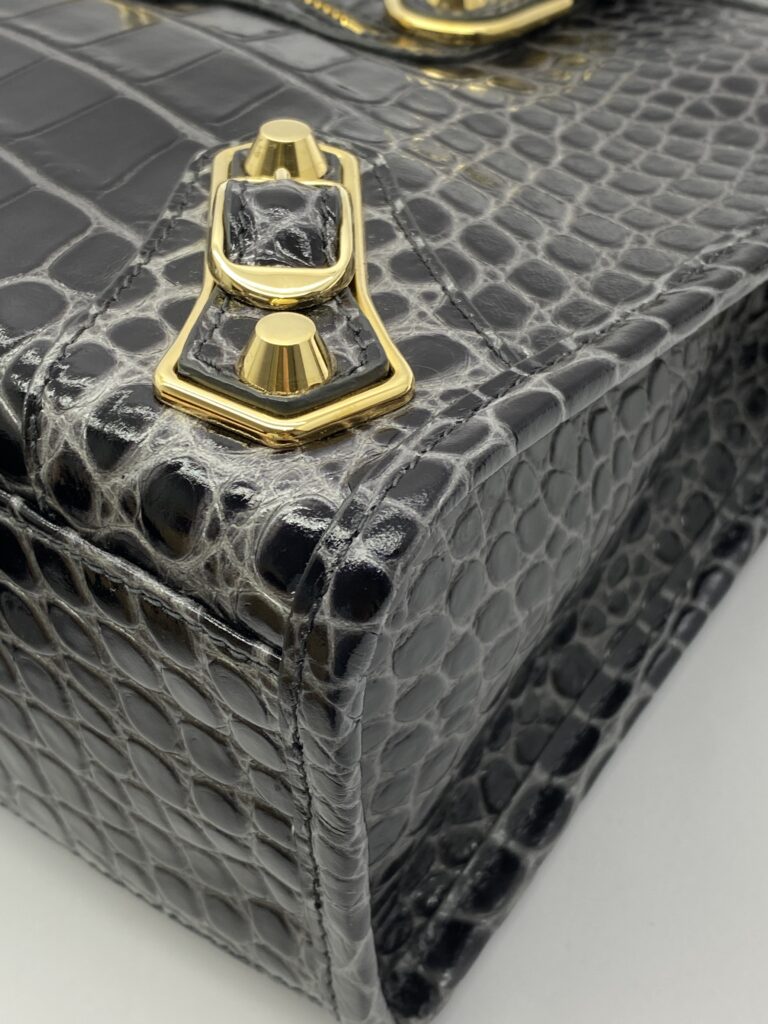 City Small Edge Croco Shiny Dark Grey GHW