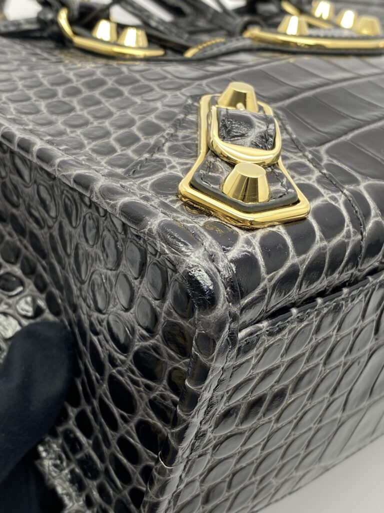 City Small Edge Croco Shiny Dark Grey GHW