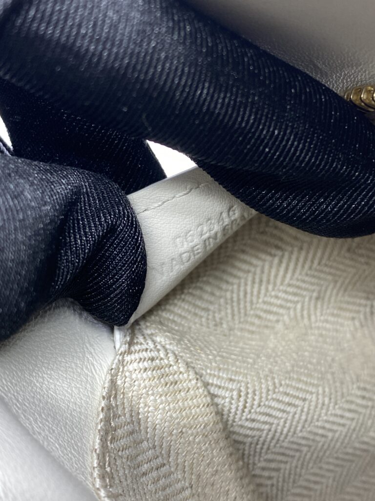 Puzzle Edge Small Soft White/Paper Craft GHW