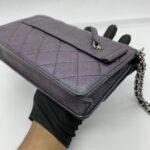 Chain Wallet Caviar Irredescent Purple SHW