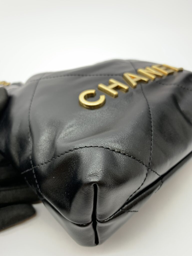 C22 Mini Lambskin Black GHW