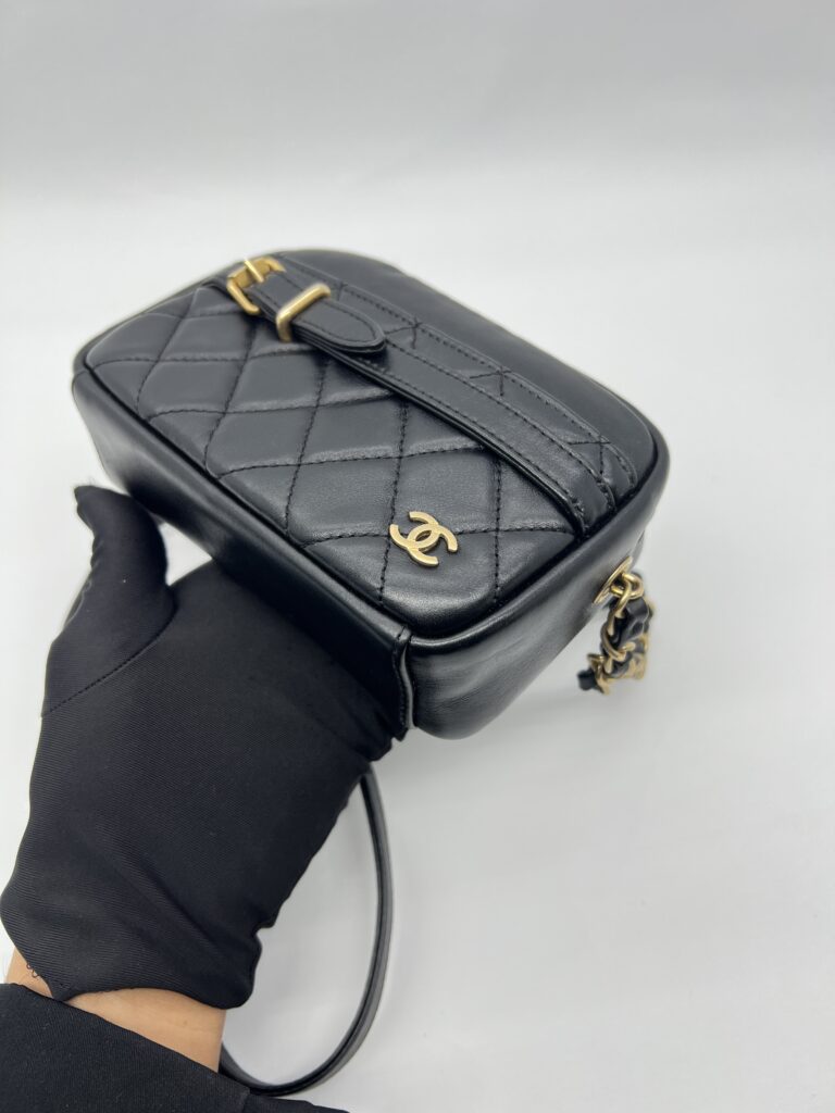 Buckle Camera Quilted Black GHW