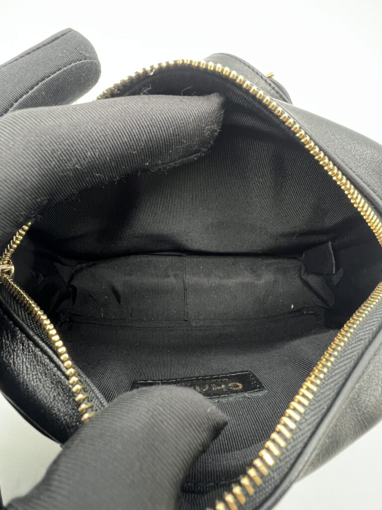 Buckle Camera Quilted Black GHW