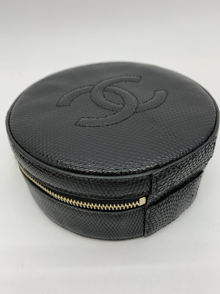 Round As Earth Black Lizard GHW