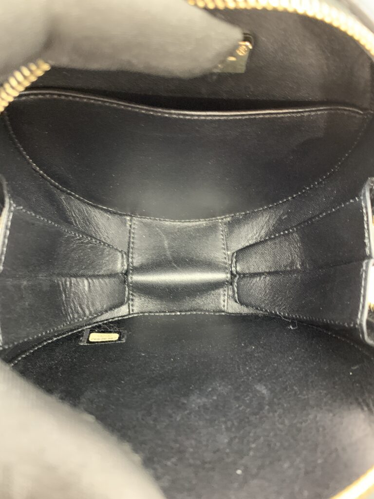 Round As Earth Black Lizard GHW