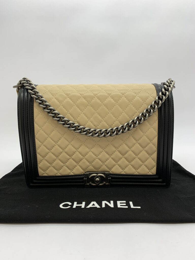 Boy 30 Lambskin Beige Black RHW