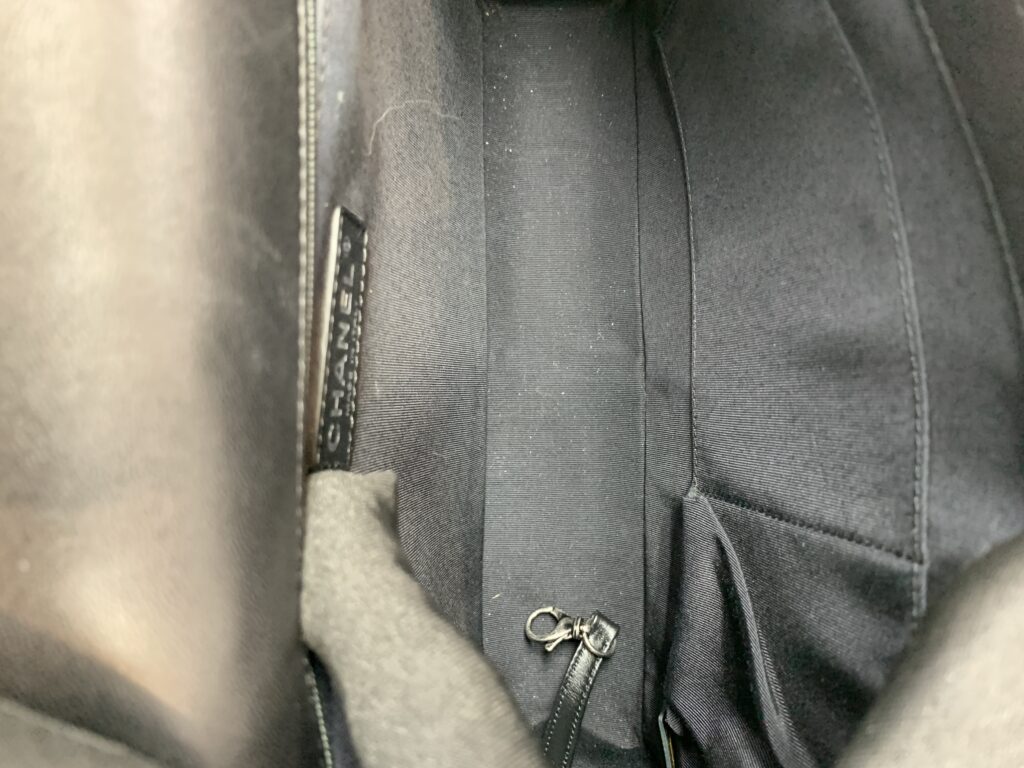 Boy 30 Lambskin Beige Black RHW