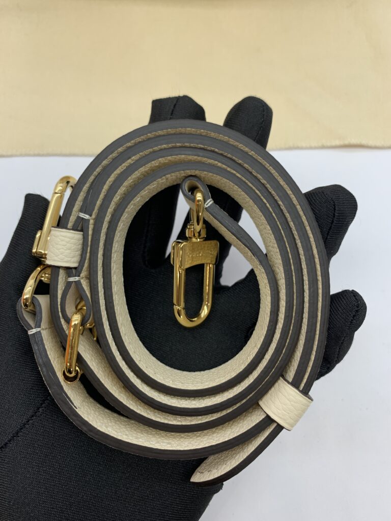 Bundle Bag Giant Monogram Empriente Creme